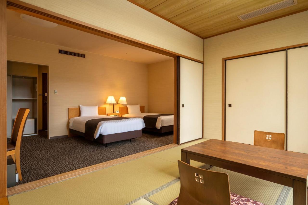 Kamenoi Hotel Ome Bagian luar foto